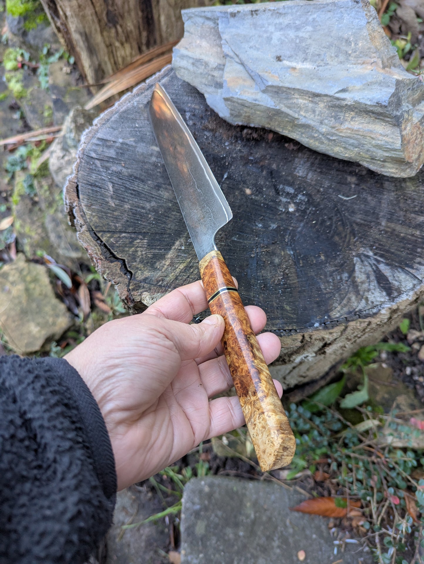 Hand-forged Dark-Mai ApexUltra core, 80crv2 and nickel. Amboyna burl with black G10 and copper spacer