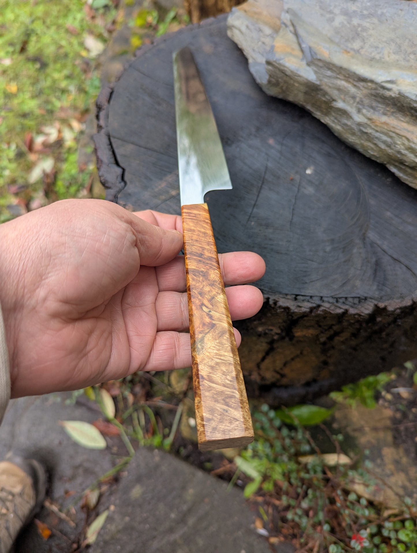 Hand made 7" Damasteel RWL34 stainless steel. Natural Amboyna burl