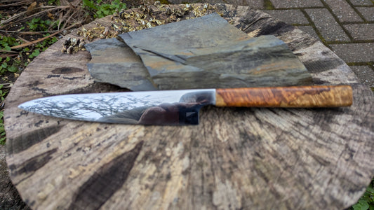 Hand made 170mm Damasteel RWL34 stainless steel. Amboyna Burl Handle