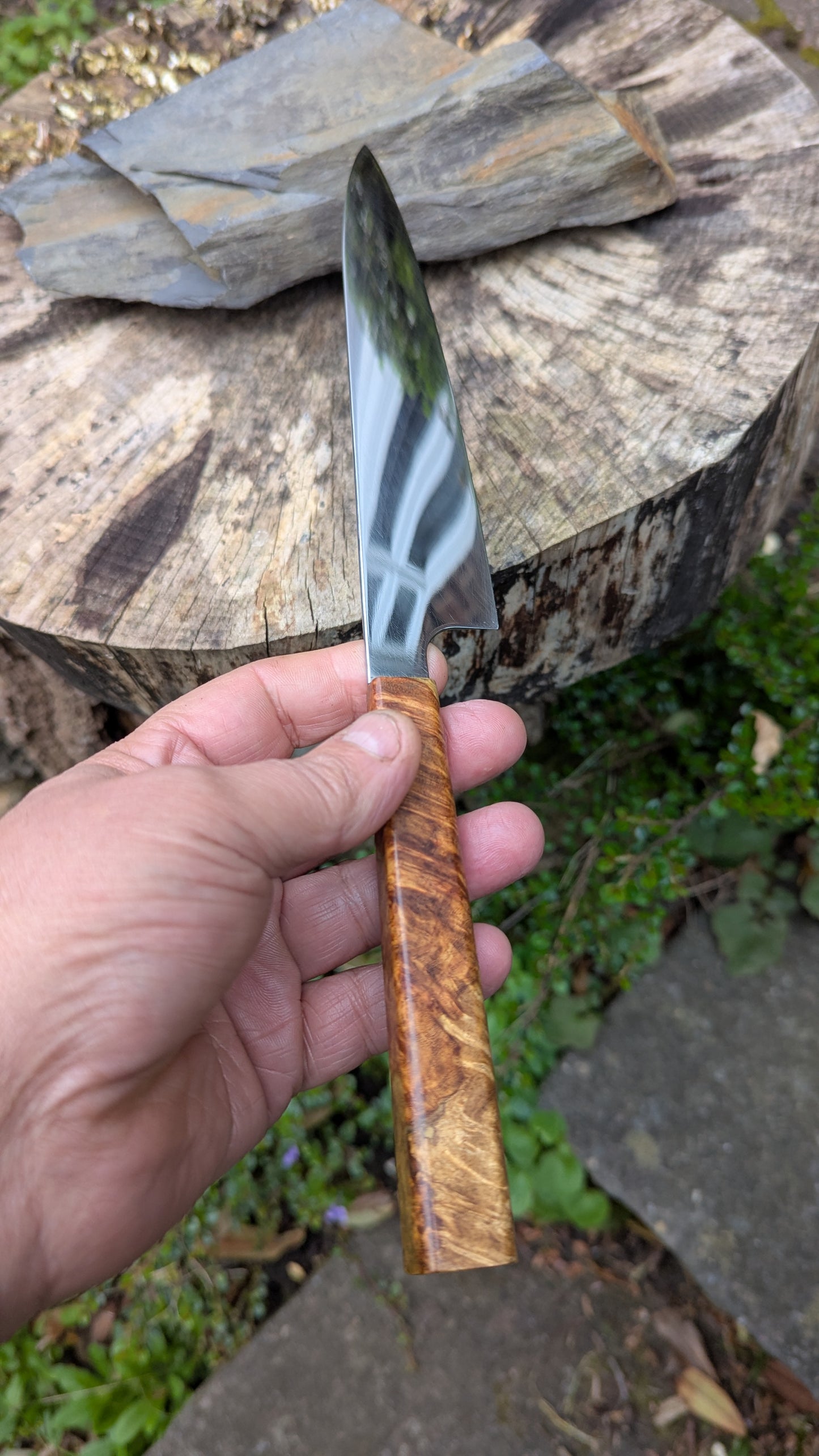 Hand made Utility 170mm Damasteel RWL34 stainless steel. Amboyna Burl Handle